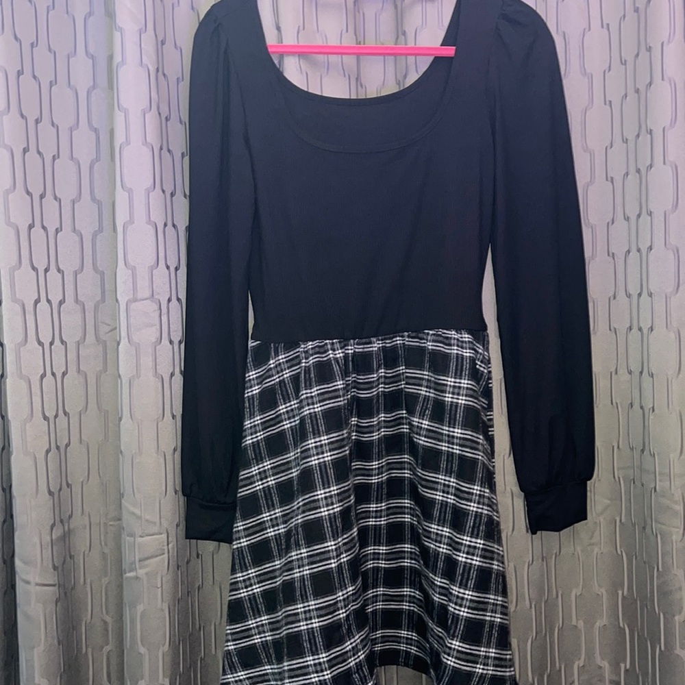 Plaid Scoop Neck Belted Dress
